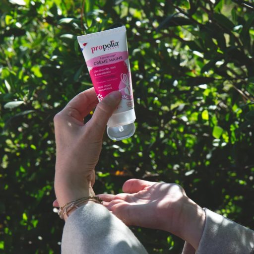 Propolia® BIO Kézkrém – méz és makadámdió (75 ml)