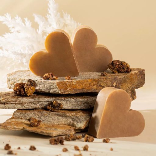 Mini szív formájú bőrradírozó szappan hajdinával – ajándékba vagy utazáshoz (20g)